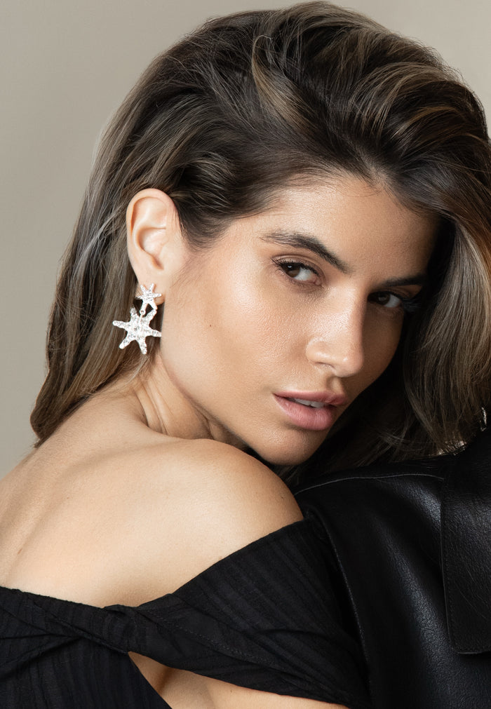 "Stella" - Versilberte Stern-Ohrringe mit funkelnden Kristallen