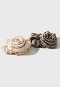 Amaretto - Satin scrunchie with zipper in cream