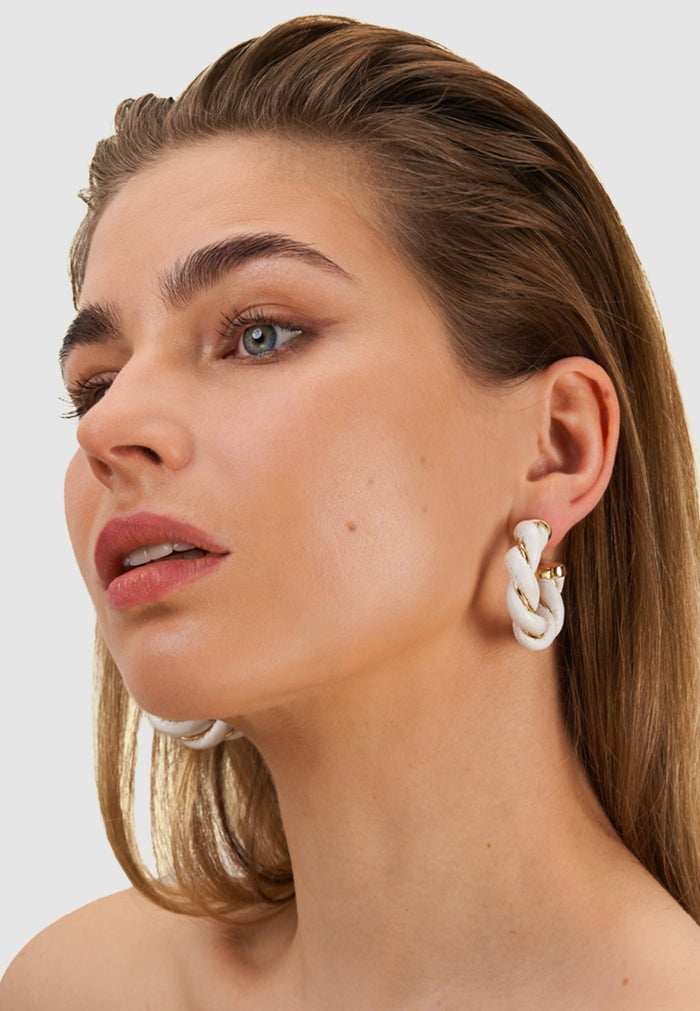 The Catch - Leichte Leder-Creolen in Creme