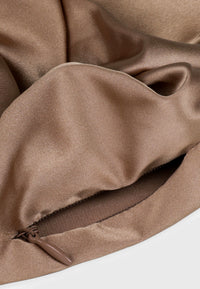 Amaretto - Satin scrunchie with zipper in macchiato