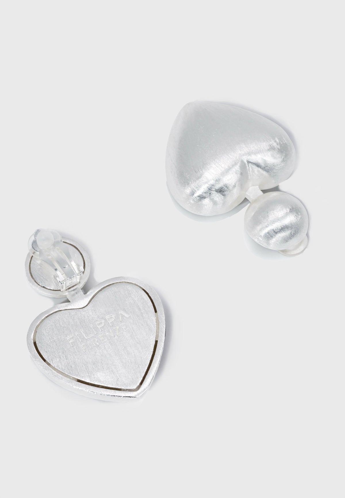 Rubacuori - Versilberte Statement Herz Ohrclips