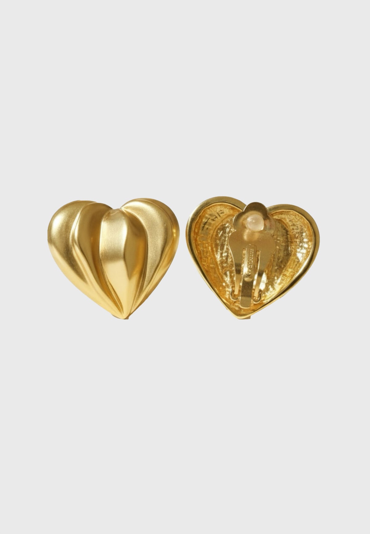 "Milano Edge" – Goldene Herz-Ohrclips