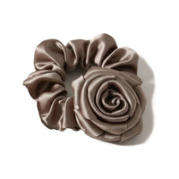 Amaretto - Satin scrunchie with zipper in cream
